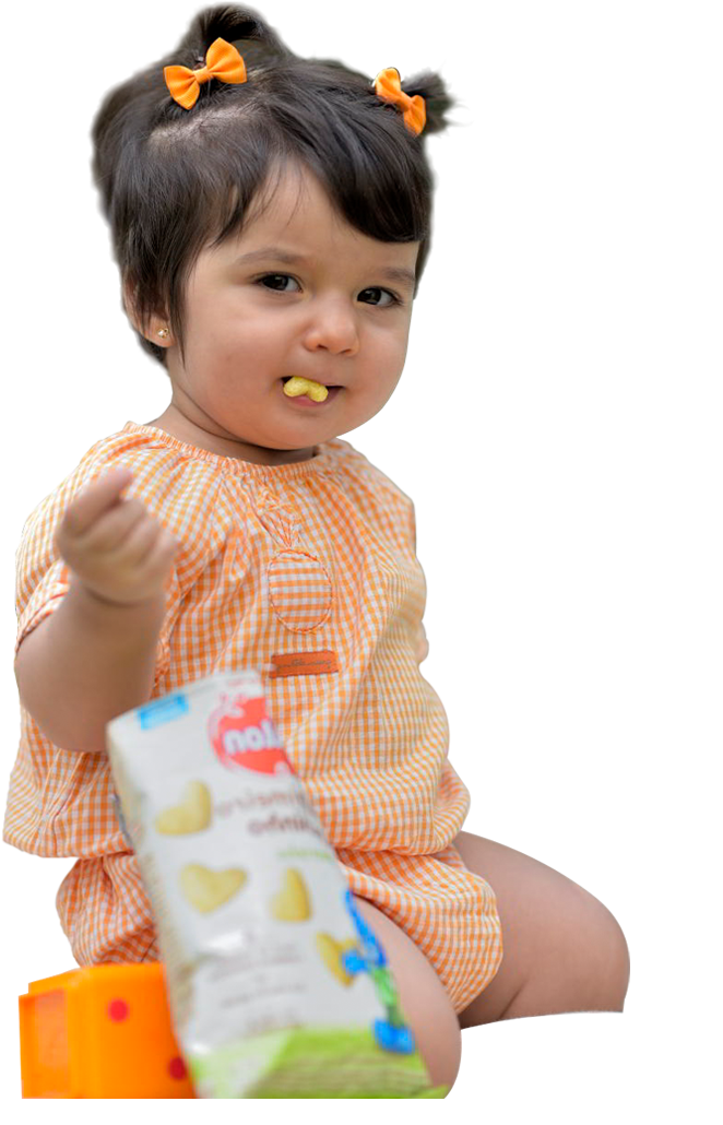 Bebê comendo Mucilon